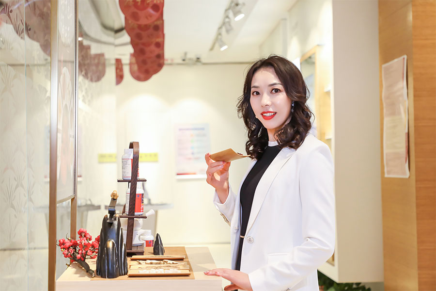 美人潭|职场女神 无限极（中国）有限公司河南分公司负责人李杨：人生无极限