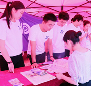 为市民解疑答惑