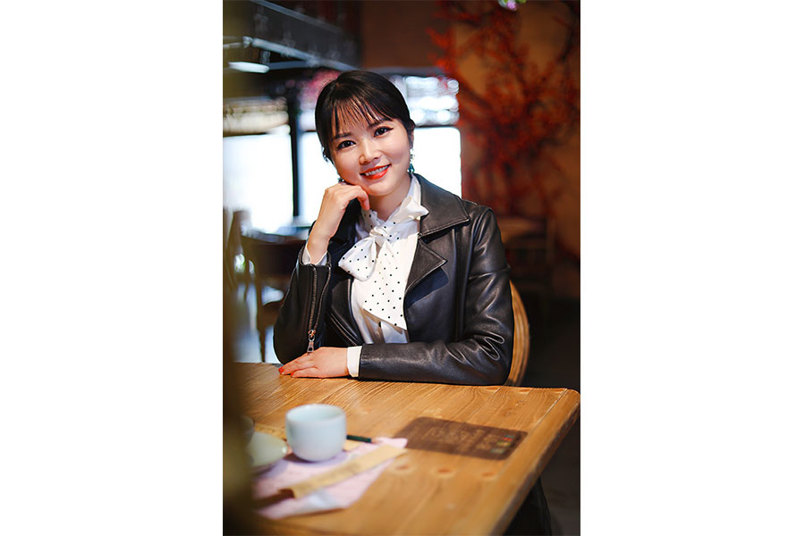 美人潭|职场女神 中原商务主持人馨娜：最好的当下