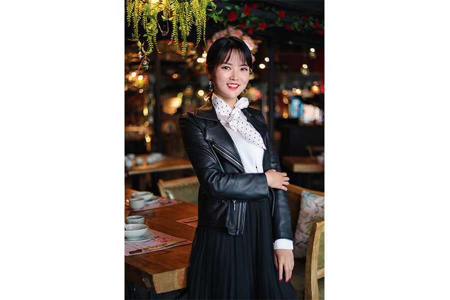 美人潭|职场女神 中原商务主持人馨娜：最好的当下