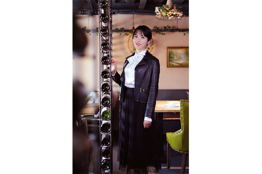 美人潭|职场女神 中原商务主持人馨娜：最好的当下