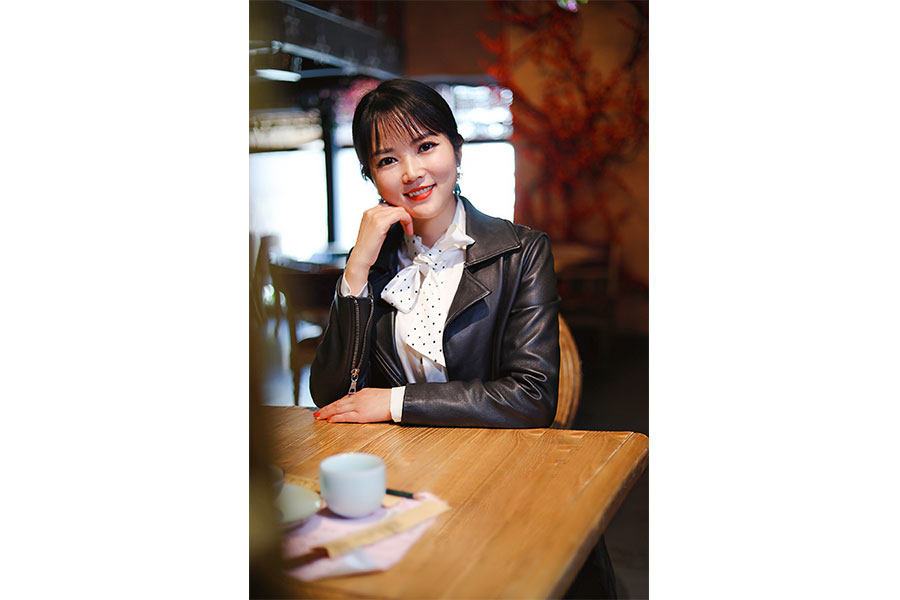 美人潭|职场女神 中原商务主持人馨娜：最好的当下