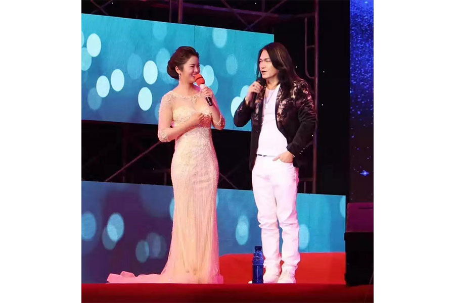 美人潭|职场女神 中原商务主持人馨娜：最好的当下