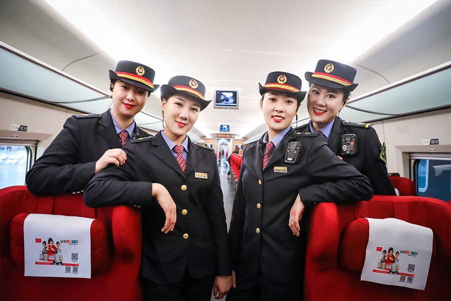 美人潭|职场女神 京焦一组列车长郑虹：和铁路一起长大的孩子