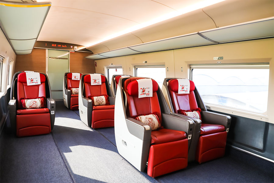 美人潭|职场女神 京焦一组列车长郑虹：和铁路一起长大的孩子