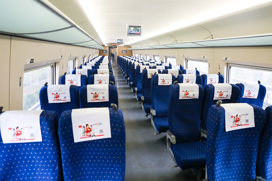 美人潭|职场女神 京焦一组列车长郑虹：和铁路一起长大的孩子